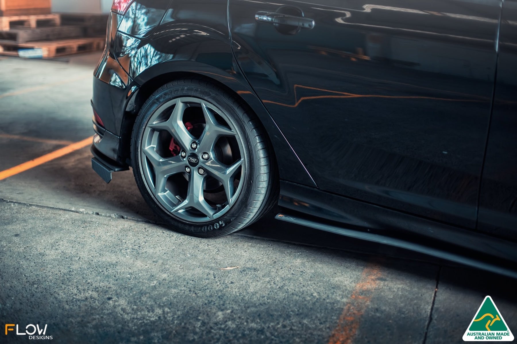 FLOW Designs  MK3.5 Focus ST (Facelift) Side Skirt Splitters (Pair)