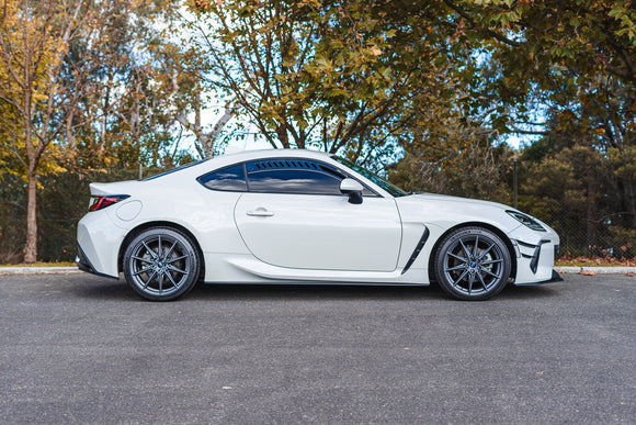 FLOW Designs  S3 8P2 Hatch (FL) Front Lip Splitter V3 - MODE Auto Concepts