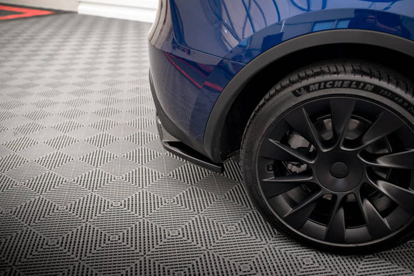 Maxton Design Central Rear Splitter Tesla Model Y