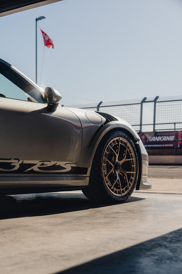 MODE Design FR-1 Evolution CL (Centerlock) Forged Wheel Magnedyme Gold Set for Porsche 911 GT2 GT3 & 718 GT4 RS