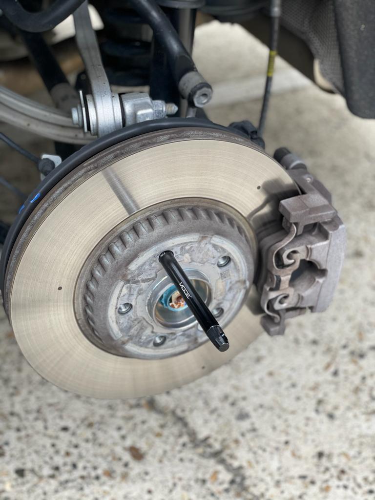 MODE PlusTrack Wheel Hanger Pin 14x1.5 for Lamborghini & McLaren - MODE Auto Concepts
