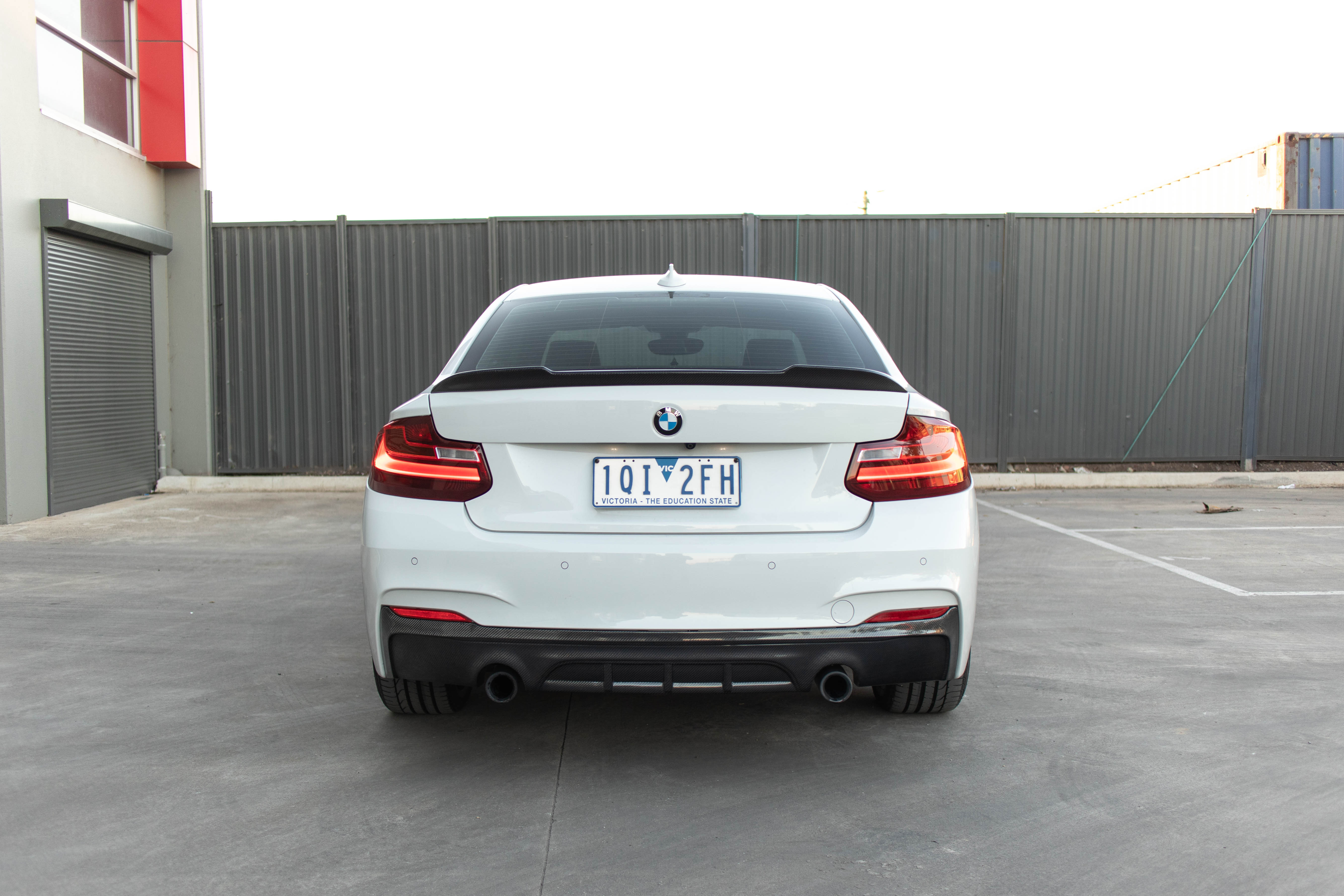 Zero Offset  M-Performance Style Rear Diffuser (Dual-Exit) (Carbon Fibre) for BMW 2 Series (F22) - 14-21 - MODE Auto Concepts