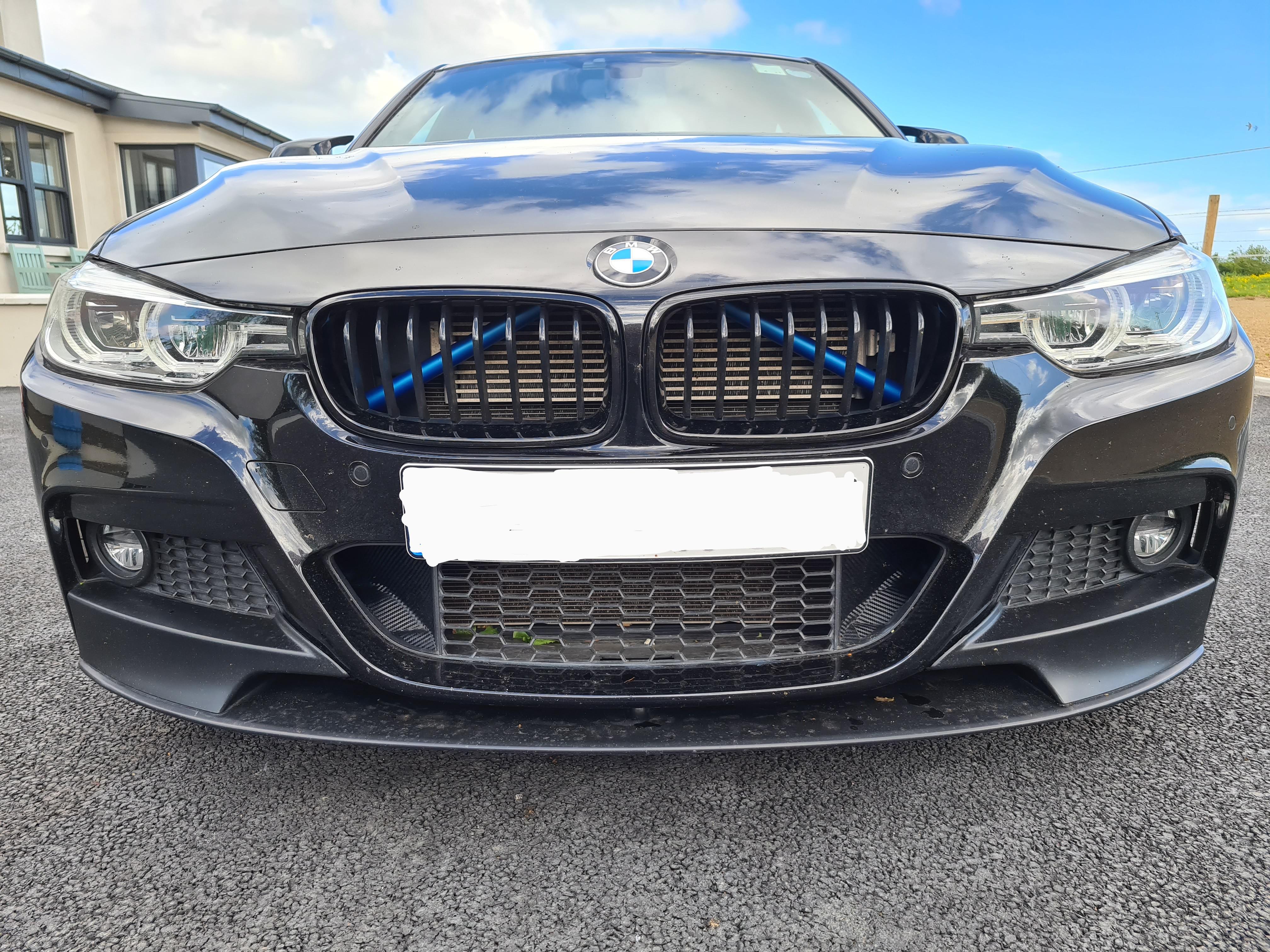 Calandre Double Lamelle Style M3/M4 Exon Noir Brillant pour BMW